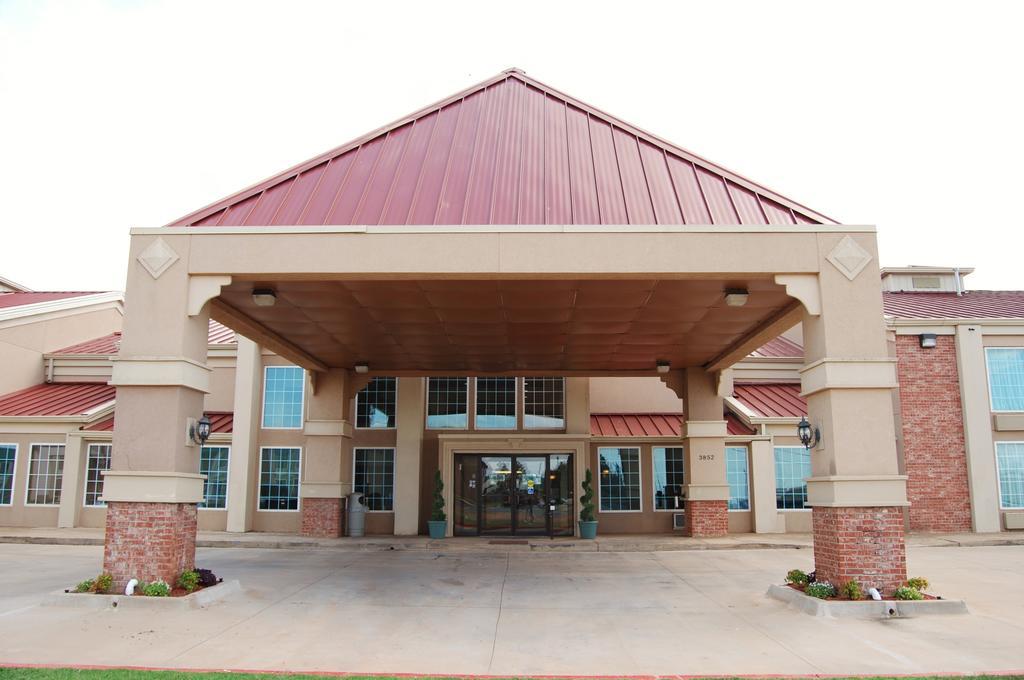 Super 8 By Wyndham Oklahoma City Exterior photo